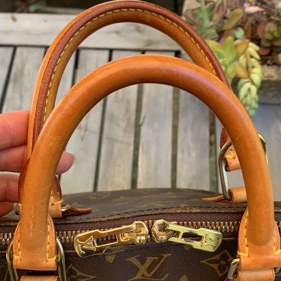 💗SOLD💗Louis Vuitton Alma in monogram canvas - Picture 14 of 16